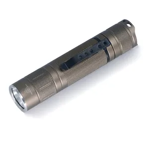 1xCREE XM-L3 Lumen 6A Konstantstrom-LED-Taschenlampe für den Außenbereich mit Batterie temperatur regelung