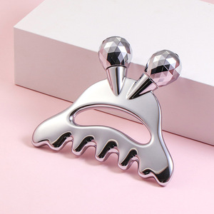 Peigne de massage pour la tête - un accessoire capillaire qui débloque les méridiens. <span class=keywords><strong>Petit</strong></span> rouleau 3D pour massage facial. Multi - Product Image 1