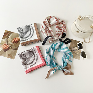 Écharpe tendance en satin de soie à imprimé chaîne pour femme, foulard carré élégant en mousseline pour le bureau, accessoire de mode pour cheveux et tête - Product Image 3