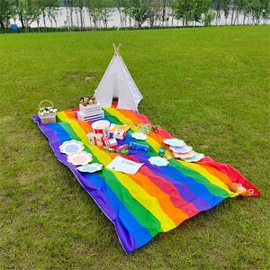 <span class=keywords><strong>Mantel</strong></span> versátil con rayas arcoíris, <span class=keywords><strong>mantel</strong></span> desechable, grueso, envuelto individualmente, plástico duradero, decoración festiva para todas las estaciones - Product Image 4