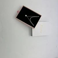 Boîte cadeau carrée rigide en carton recyclé écologique, sur mesure, design aseptique, fermeture magnétique, laminage mat, UV