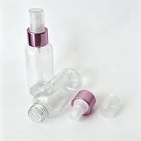 Flacon pulvérisateur PET avec pompe électroplaquée rose pour brume cosmétique, parfum, tonique, impression personnalisée du logo et de la couleur