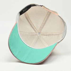 Casquette Trucker en Coton à 5 Panneaux avec Visière Courbe et Patch Fermé, Personnalisable avec Motif Animalier, Haute Qualité, Maille Respirante - Product Image 6