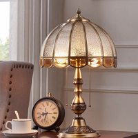 Lampe de table classique européenne PM, style rétro de luxe, abat-jour en verre, lampe de bureau vintage en laiton antique pour salon, chambre à coucher, chevet