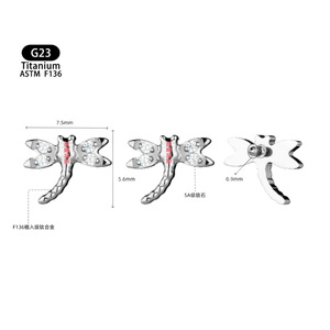 Boucles d'oreilles en titane en forme de libellule avec incrustation de zircon 5A G23 ASTM F136 pour piercing du cartilage de l'oreille - Product Image 1