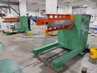 MT New Heavy Rack Decoiler Uncoiler Machine Automatique Électrique Bobine En Acier Dérouler Tôle Redressage Machine Moteur