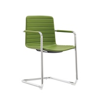 Chaise de conférence cantilever style Bauhaus, en cuir PU noir à nervures horizontales, avec structure chromée, chaise pour visiteurs