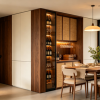 Meuble bar moderne et minimaliste sur mesure, éco-responsable, avec porte en rotin et vitrine à vin, support à verres LED intégré pour salle à manger