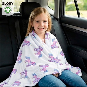 Couverture de voyage portable personnalisée 500 GSM 130*150cm en polaire flanelle luxueuse, chaude pour l'hiver, pour siège de voiture, voyage d'enfants, jeté de voyage - Product Image 1