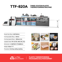 Machine entièrement automatique à trois stations avec servomoteur, contrôle par écran tactile PLC, chauffage céramique pour noix, biscuits, aliments rapides (PS/PET/PP/PVC)