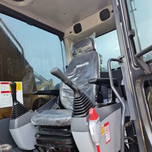 Japan Original Used Komatsu PC240-<b>8</b> 240LC 24 <b>Ton</b> Crawler <b>Excavator</b> with Engine Gearbox PLC - Product Image 4