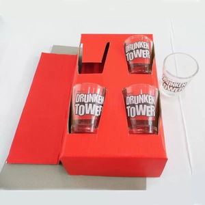 Ensemble de 60 blocs de bois empilables et 4 verres à liqueur pour bar et jeu de <span class=keywords><strong>nuit</strong></span> amusant fait de dominos Tour ivre FSC Factory - Product Image 3