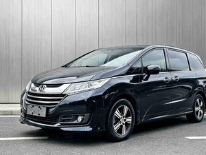 Honda Odyssey 2.4L Comfort Trim 7 Posti MPV Usata 2015 Facelift, Basso Chilometraggio, Guida a Sinistra per Africa e Medio Oriente - Product Image 6