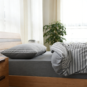Ensemble de literie en jersey de coton 100% premium rayé, comprenant 1 housse de couette, 1 drap-housse et 2 taies d'oreiller - Product Image 3