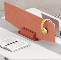 Ensemble bureau et chaise, mobilier de bureau simple et moderne, bureau informatique, espace de travail pour employés