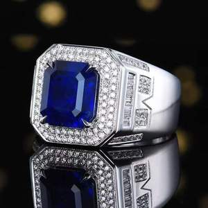 แหวนผู้ชายพลอยไพลินสีน้ำเงินธรรมชาติจากศรีลังกา 6.69 กะรัต ยี่ห้อ SGARIT Fine Jewelry ทองคำแท้ 18K ประดับเพชรด้านข้าง 0.571 กะรัต - Product Image 2