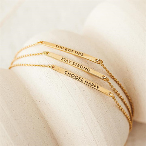 Bracelet de barre personnalisé en acier inoxydable à la mode Bracelet à breloques gravé pour femmes - Product Image 2