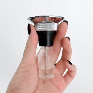 เครื่องหอมปรับอากาศในรถยนต์แบบพกพา ชาร์จไฟได้ หรูหรา  พร้อมฟังก์ชั่นกระจายกลิ่นอโรมาแบบสมาร์ท  ไม่ใช้น้ำ  ผลิตตามสั่ง - Product Image 5