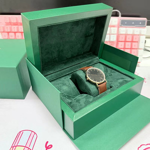 すぐに発送可能 トップバージョン 腕時計ワインダー 高光沢グリーン木製腕時計ギフトセットボックス（バッグ、証明書付き） - Product Image 3