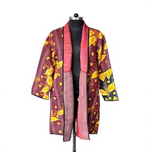 เสื้อโค้ทยาวพิมพ์ลายดอกไม้สีแดงดำสไตล์โบฮีเมียน ผลิตแบบ ODM - Product Image 1