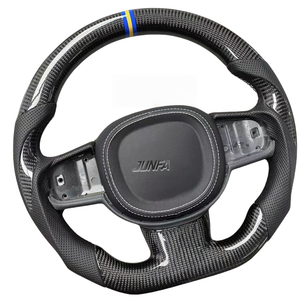 Volvo <span class=keywords><strong>XC</strong></span> 40 S90 S60 <span class=keywords><strong>V60</strong></span> V90 S40 V40 XC60 XC90 Volante de coche de fibra de carbono Modificación de cuero para una conducción óptima - Product Image 3