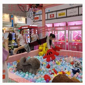 เครื่องคีบตุ๊กตาขนาดใหญ่พิเศษ รีโมทคอนโทรล แข็งแรงทนทาน - Product Image 1