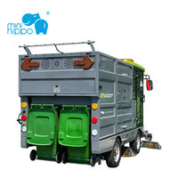 Mini machine de nettoyage de rue Hippo avec bacs à déchets de 480 L montés à l'arrière et système de contrôle de la poussière