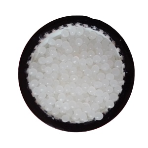 วัตถุดิบพลาสติก HDPE คุณภาพสูง คาตาร์ ปิโตรเคมีคอล คิว 50100 โพลีเอทิลีนความหนาแน่นสูง สำหรับการขึ้นรูปเป่าและการอัดรีด ความแข็งแรงสูง - Product Image 1
