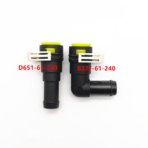 Conexiones de Manguera de Calefacción Mazda D651-61-240 B37F-61-240, Piezas de Repuesto de Plástico para Mazda 3, 5, CX-7, 6, 2 - Product Image 1