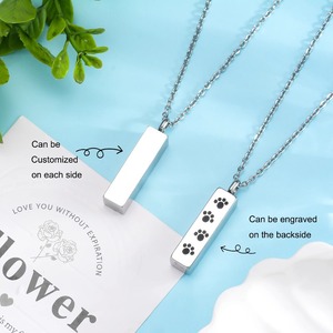 Pendentif urne commémorative pour animaux de compagnie en acier inoxydable, forme de patte verticale cubique, bijou personnalisé, collier souvenir pour chat et chien - Product Image 2