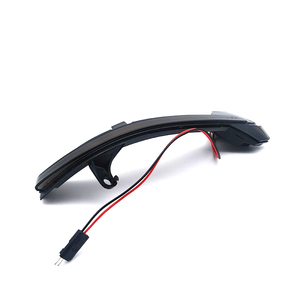 ไฟเลี้ยวกระจกมองข้างแบบรมดำ LED สำหรับ X3 G01 X4 G02 X5 G05 X7 G07 สีเหลืองอำพัน - Product Image 4