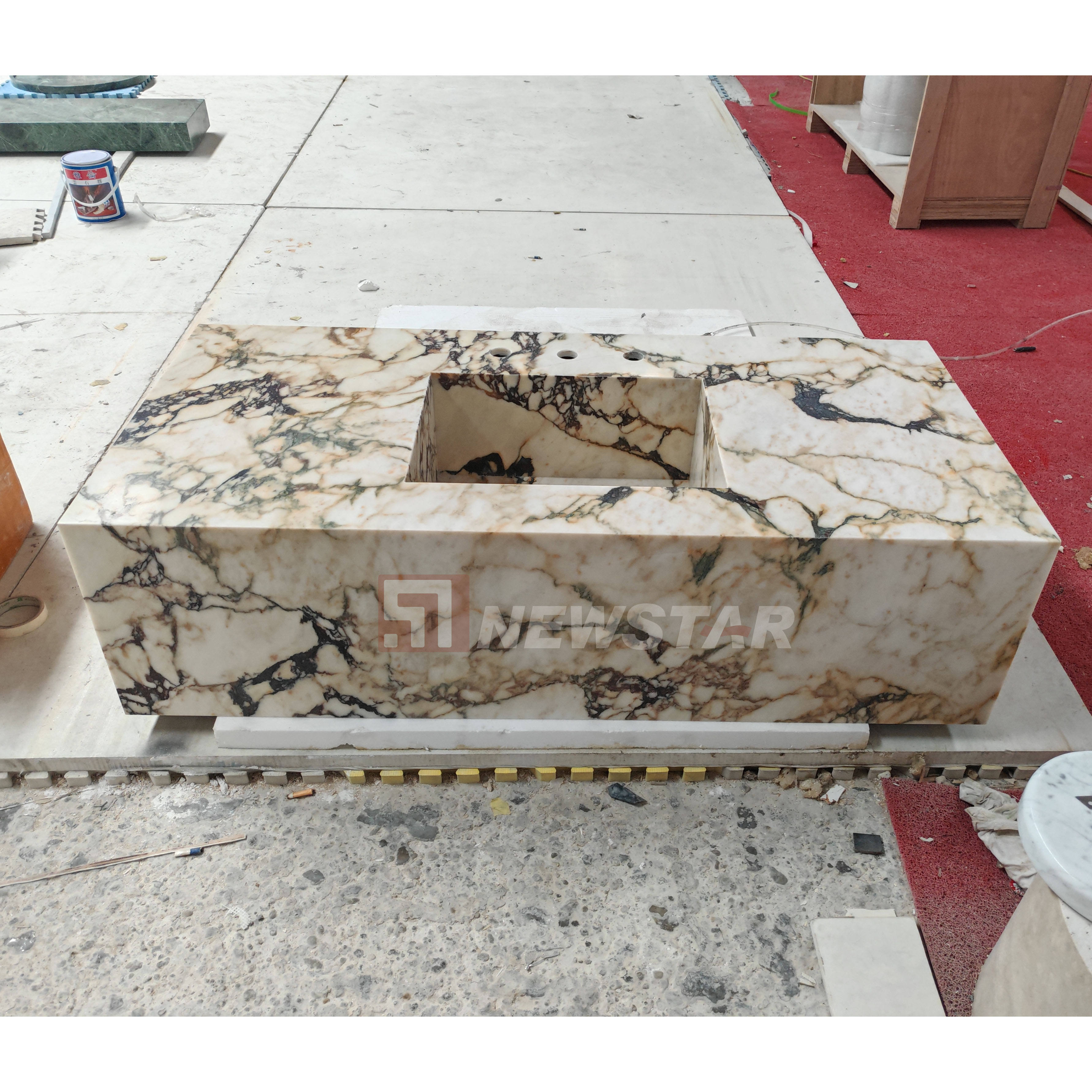 Calacatta violar vanity