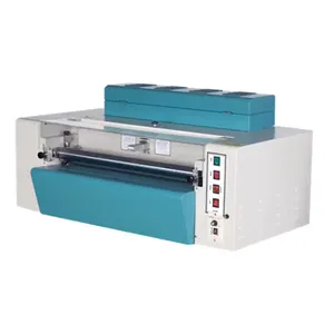 Machine de revêtement UV de vitesse rapide de l'industrie professionnelle 50 pouces et machine de revêtement UV de gaufrage