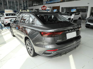 Geely Emgrand 2025 4ème Génération 1.5L CVT Édition Starry 729 Idéal pour les Utilisateurs Familiaux/Professionnels Cherchant une Valeur à Long Terme Voiture d'occasion - Product Image 4