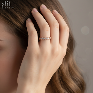 แหวนดีไซน์คลาสสิกแบบใหม่ขายส่ง แหวนทองคำแท้ 18K โรสโกลด์ ประดับเพชรแท้ครึ่งวง สำหรับสาวๆ ใส่ไปงานปาร์ตี้ - Product Image 6