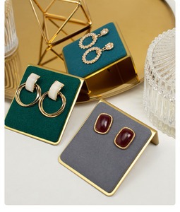 Espositore per Orecchini in Metallo di Alta Qualità per Negozi Contenitore Elegante per Gioielli - Product Image 2