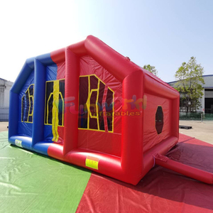 La zone de combat gonflable Nerf ultime pour enfants, avec obstacles extérieurs et barrières, idéale pour les sports. - Product Image 2