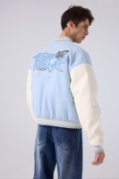 Blouson bleu et blanc