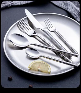 Couteau à couverts en acier inoxydable 304 de haute qualité, fourchette, cuillère couteau à steak occidental fourchette et cuillère à spaghetti vente en gros/avec logo personnalisé