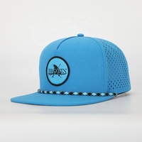 Gorra Personalizada BSCI con Logotipo Personalizado, 5 Paneles Planos, Cierre a Presión, Perforaciones Cortadas con Láser, Gorras Deportivas Impermeables, Gorras Hip Hop con Cuerda