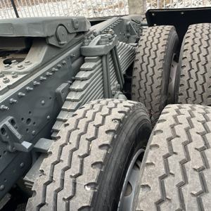 รถบรรทุกหัวลาก Howo 6x4 มาตรฐานสากล เครื่องยนต์ดีเซล Cummins ยูโร 2 พวงมาลัยซ้าย 351-450 แรงม้า รับน้ำหนัก 31-40 ตัน ใช้งานง่าย - Product Image 4