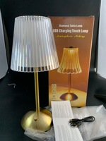 Lampe de table moderne SIMPSON en fer et acrylique doré, rechargeable, LED tactile, luxe, 30 cm de haut, pour événements de mariage, lumière de nuit