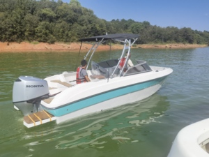 FLIT Bote Deportivo de Esquí Acuático de 19 pies (5.8m), Multifuncional, Casco de Fibra de Vidrio, Bote de Pesca Recreativa con Motor - Product Image 5