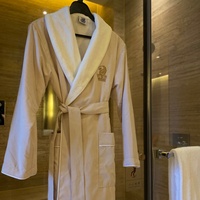 Jubah Mandi Hotel Bintang 5 Softextiles Grosir Logo Kustom Jubah Mandi Lapis Ganda Tebal Daya Serap Air Tinggi Polos Unisex Model Sama