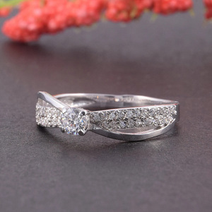 Anello Regolabile a Croce Elegante, Design Minimalista, Gioielli da Donna alla Moda, per Uso Quotidiano, Regalo Chic - Product Image 5
