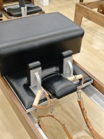 Machine de Pilates pour le remodelage corporel avec cadre en noyer, réglable, dotée de fonctions de bien-être, adaptée à un usage domestique