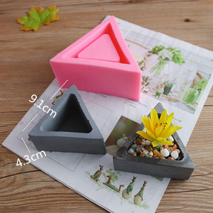 Molde Triangular Grande para Macetas de Silicona, para Concreto, Yeso, Cemento y Arcilla, para Bodas y Pascua, para Decoración de Jardín - Product Image 2