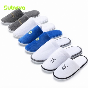 Pantuflas <span class=keywords><strong>de</strong></span> Hotel <span class=keywords><strong>de</strong></span> Lujo <span class=keywords><strong>de</strong></span> Felpa <span class=keywords><strong>de</strong></span> Coral con Suela <span class=keywords><strong>de</strong></span> EVA y Punta Cerrada para Habitaciones y Spas - Product Image 1