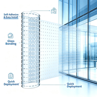 Écran en film LED transparent à haute luminosité P6.66, écran LED flexible en verre enroulable pour la publicité commerciale