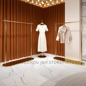 Sang Trọng Cửa Hàng May Mặc Phụ Kiện Tùy Chỉnh Kim Loại Treo Quần Áo Hiển Thị Kệ Vàng Hiển Thị Đứng Quần Áo Giá Cho Cửa Hàng Cửa Hàng Cửa Hàng - Product Image 5